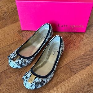 Kate Spade Patterned Flats. Snake Print
